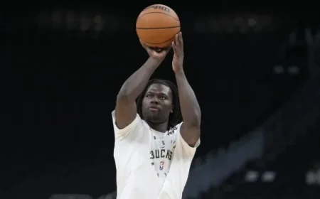 Chris Livingston Signs Two-Way Contract with Cavaliers