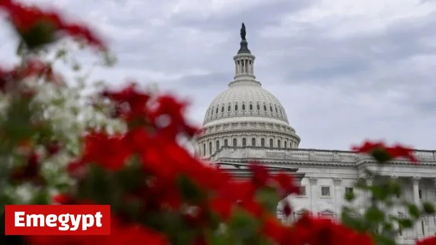 Political Turmoil in Virginia as Government Shutdown Impacts Over 300,000 Federal Workers