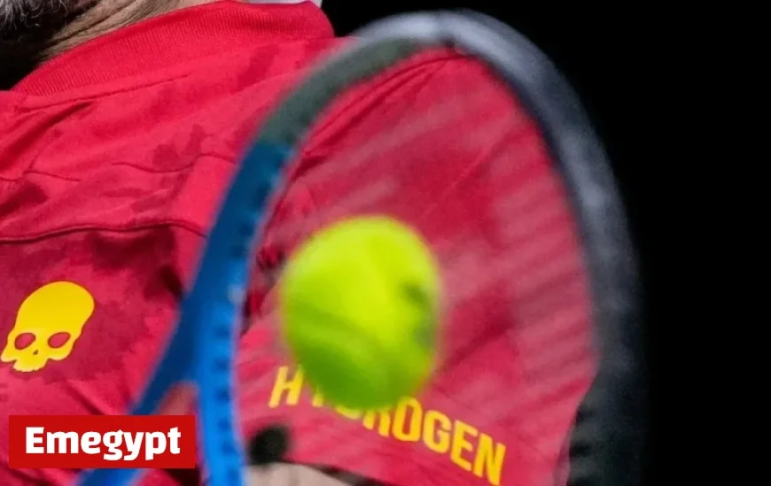 Seminary Tennis Team Soars into District Semifinals in HS Roundup