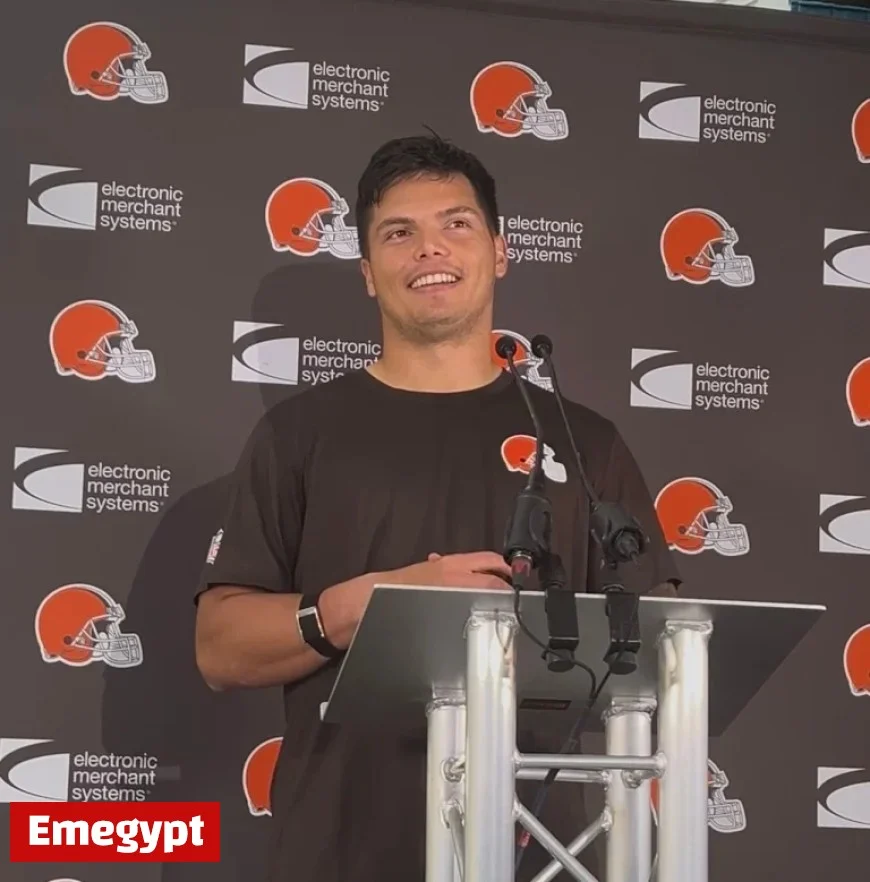 Dillon Gabriel’s Insights on Shedeur Sanders’ Pantomime Interview During Quarterback Switch Day