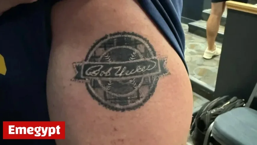 Brewers Manager Pat Murphy Celebrates NLDS with a Unique Bob Uecker Patch Tattoo