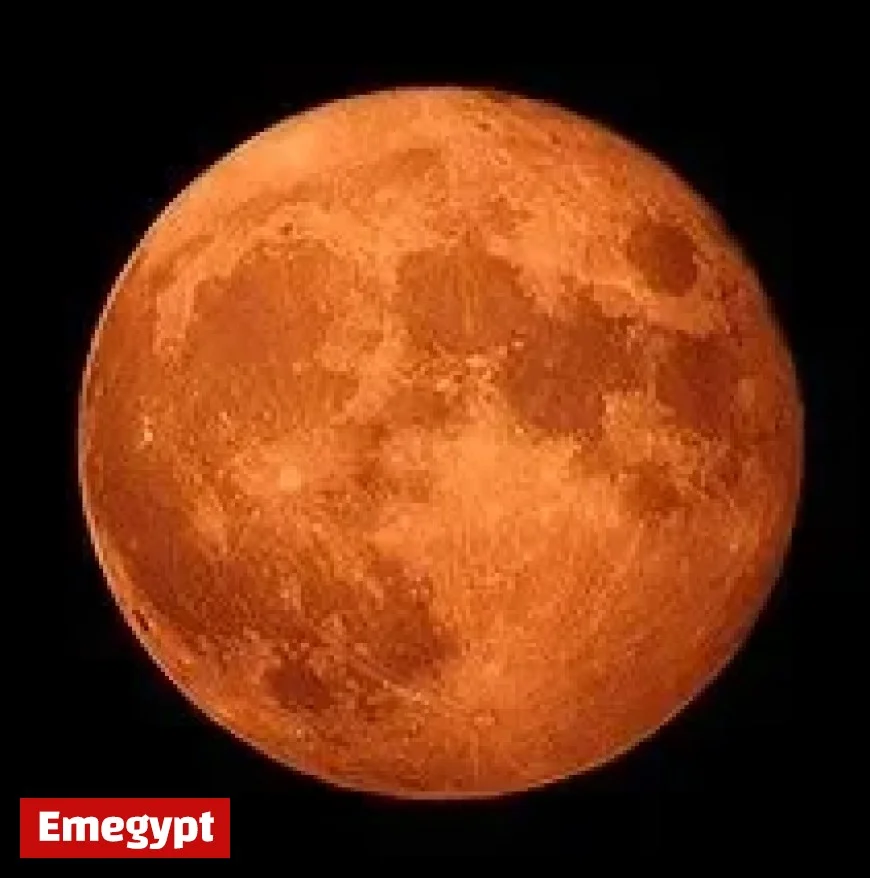 Discover the 2025 October Harvest Supermoon: A Stunning Full Moon Event Lasting for Days