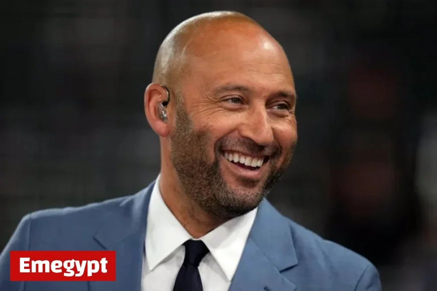 Yankees Legend Derek Jeter Interrupted by Crucial Phone Call Live on Fox