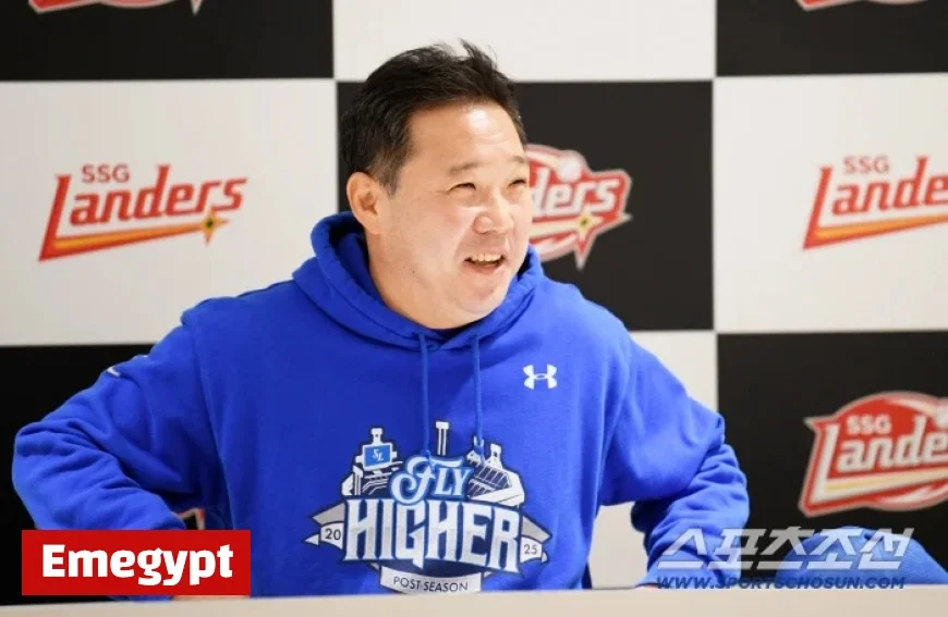 Director Park Jin-man Kicks Off Interview with a Smile