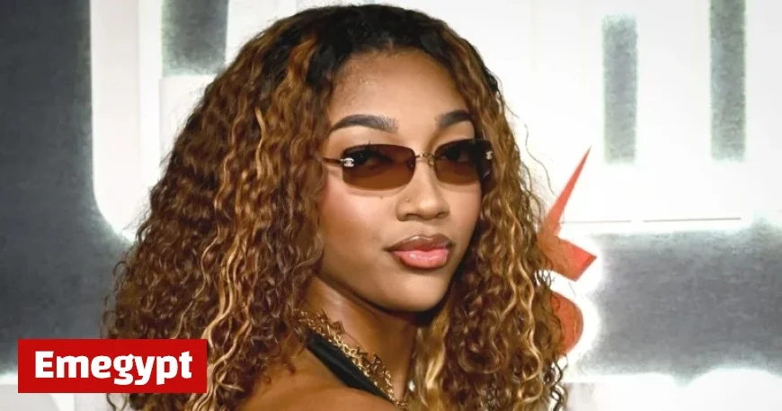 WNBA Star Angel Reese Makes History as First Pro Athlete to Walk Victoria’s Secret Fashion Show Runway