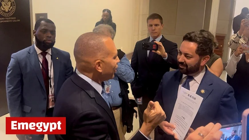 Hakeem Jeffries and Mike Lawler Clash Loudly Amid Ongoing Government Shutdown Turmoil