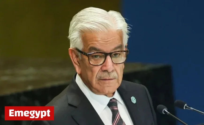 Pakistani Minister Khawaja Asif Sparks Controversy with Comment on India’s Unity Under Aurangzeb