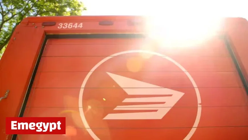 Canada Post Workers Resume Duties and Rally for Support from Canadians