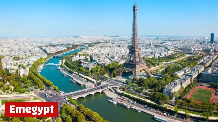 Eiffel Tower: From ‘Ugly’ Eyesore to Secret Antenna – How Did It Avert Demolition