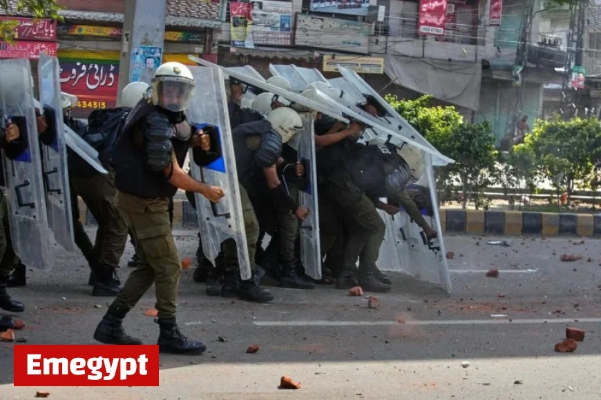 Arrests Made at Pro-Palestinian Protest as Violence Escalates in Lahore Pakistan