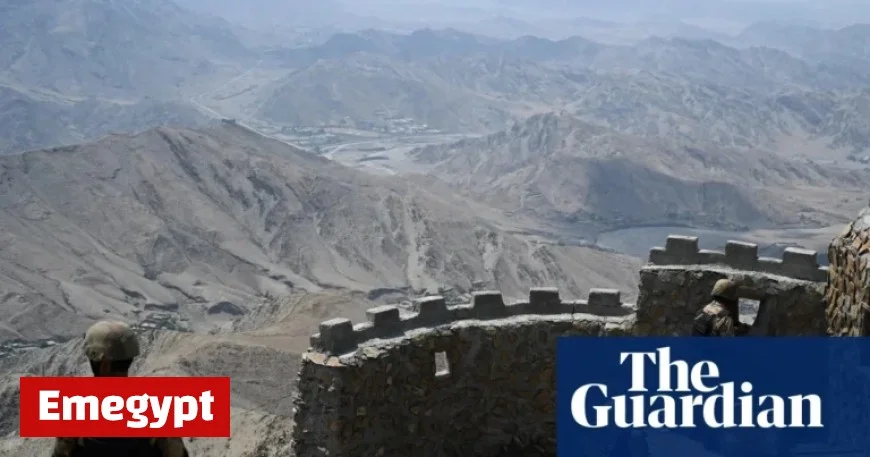 Intense Clashes Erupt at Pakistan-Afghanistan Border
