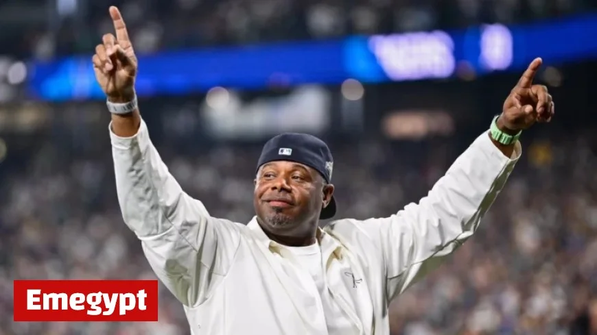 Watch Ken Griffey Jr.’s Legendary Entrance at Mariners vs. Tigers ALDS Game 5