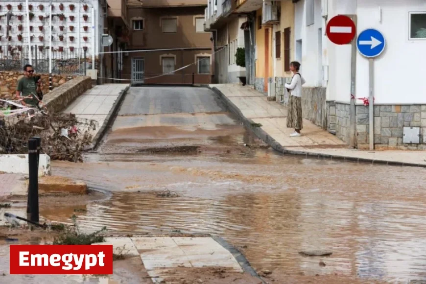 Storm Alice Causes Travel Chaos as Spain Floods Strand Drivers in Cars