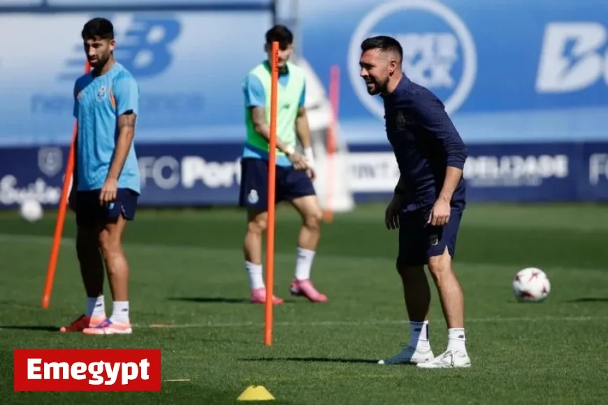 Bednarek Kiwior and Froholdt Enjoy Rest Day After Returning from National Teams Duty