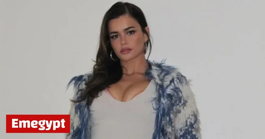 Barbie Ferreira Stuns Fans with Bold Neckline Top