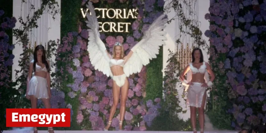 Discover the Top 25 Iconic Victoria’s Secret Fashion Show Looks of All Time