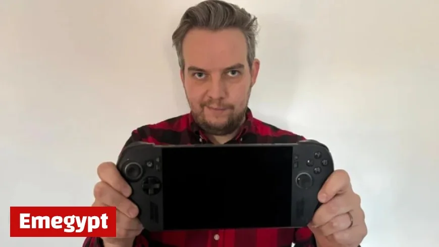 Discover if Microsoft’s groundbreaking handheld Xbox console lives up to the anticipation