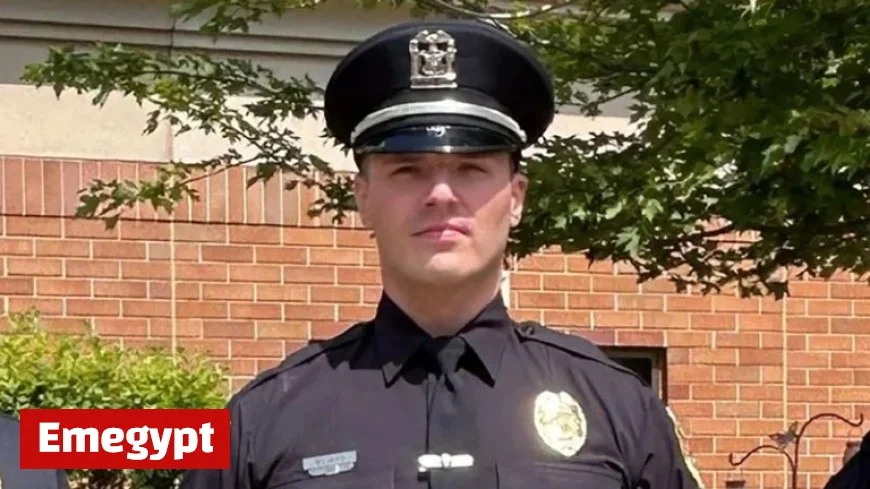 ICE apprehends Chicago suburb police officer on charges of illegal US residency