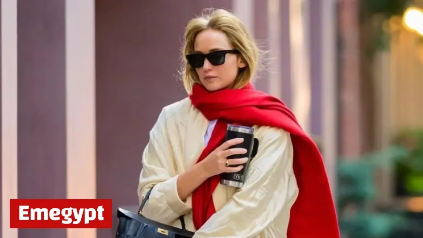 Jennifer Lawrence Elevates Her Fall Look with $150 Salomon Hiking Boots