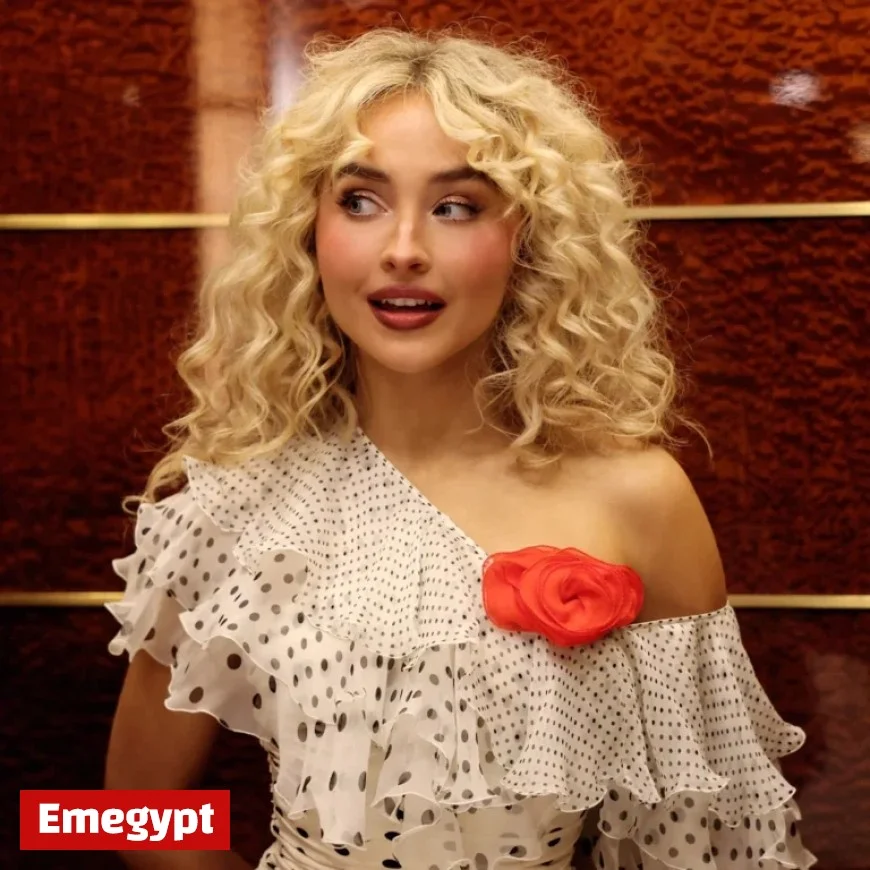 Sabrina Carpenter Embodies Carrie Bradshaw in Side-Splitting SNL Preview