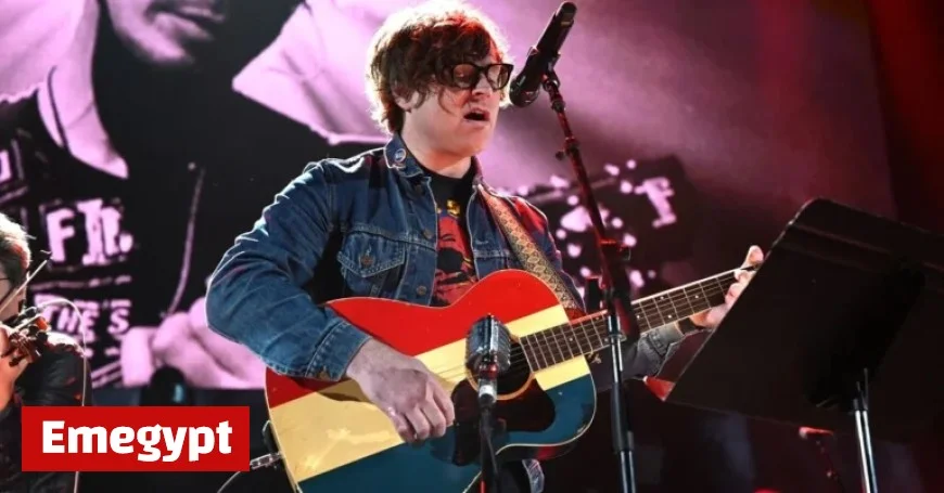 US Singer Ryan Adams Apologizes to Melbourne Fans for ‘Train Wreck’ Concert