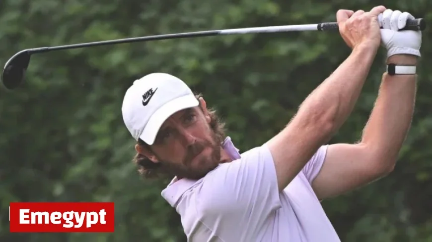 Tommy Fleetwood Takes the Lead at DP World India Championship as Rory McIlroy Mounts a Rally