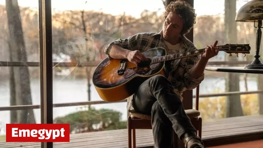 Jeremy Allen White secretly mastered Bruce Springsteen-level guitar on another set while prepping for his iconic role