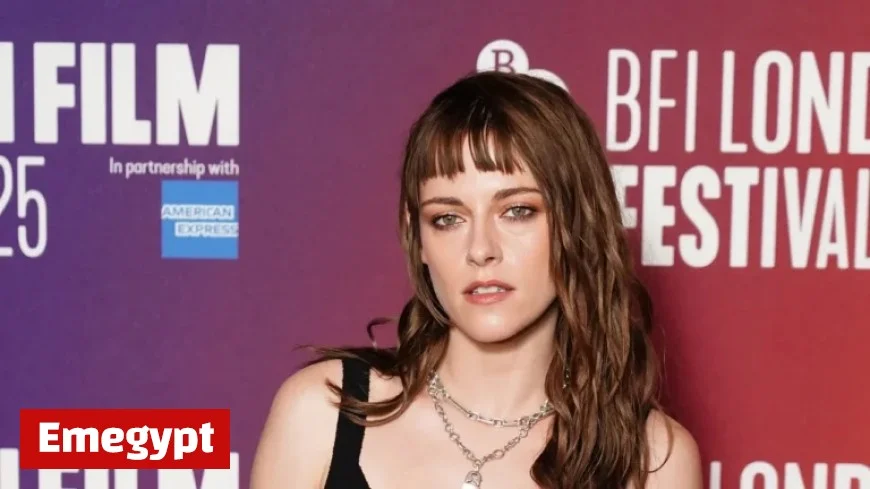 Kristen Stewart Continues to Celebrate Virginie Viard’s Iconic Chanel Designs