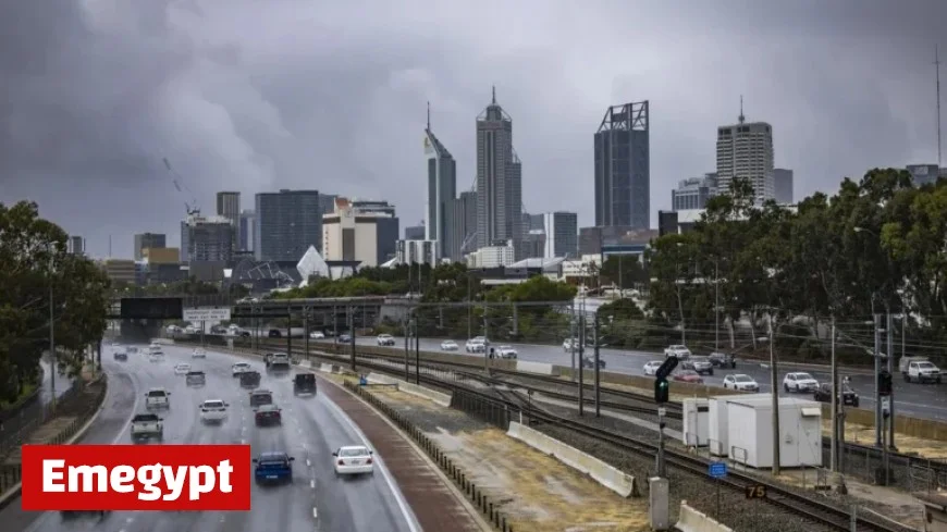 Severe Weather Alert: Powerful Winds and Storms Predicted