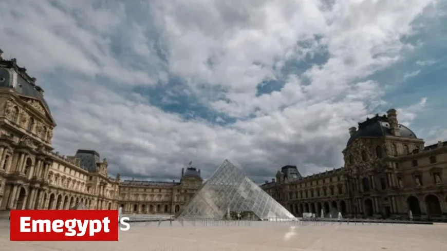 Louvre Museum in Paris Shuts Down Following Robbery Reports Confirms French Culture Minister