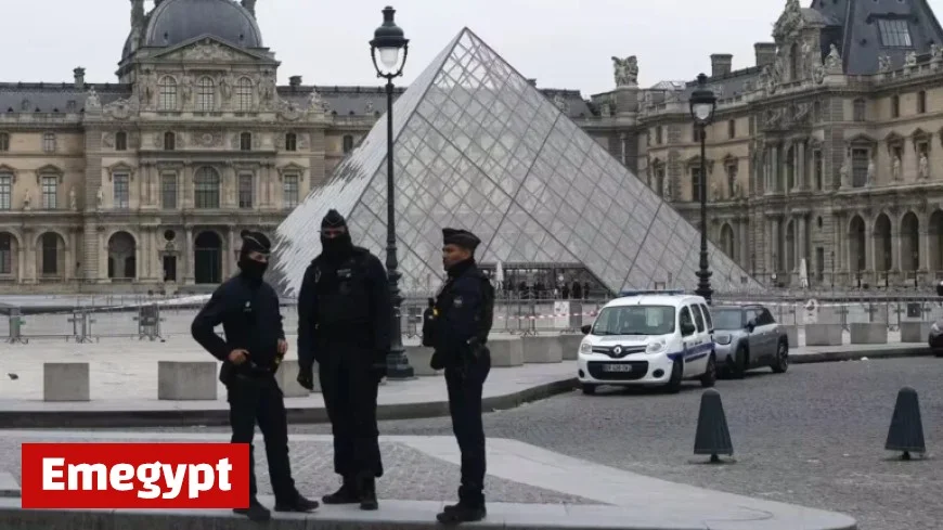 Daylight Heist in Paris: Napoleon’s Jewels Stolen from the Louvre