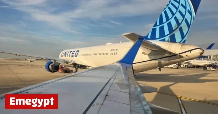 United Airlines Aircrafts Clip Wings at Chicago O’Hare Airport