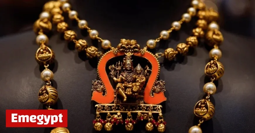 Gold Rises Amid US Rate Cut Hopes with Sino-US Trade Talks Under Spotlight