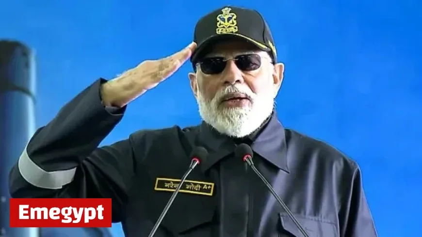 PM Modi Praises Armed Forces Unity for Forcing Pakistan to Surrender Aboard INS Vikrant During Op Sindoor
