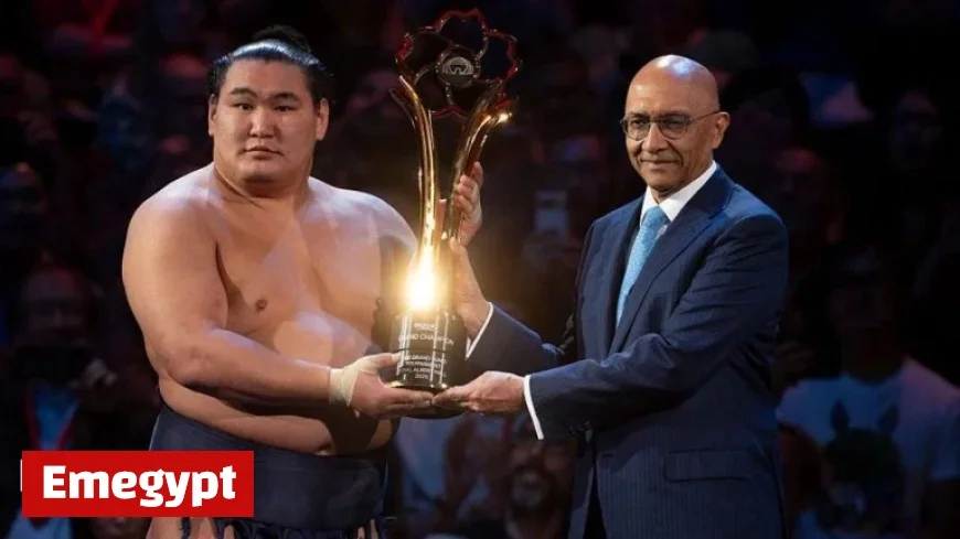 Yokozuna Hoshoryu Triumphs at Grand Sumo Tournament in London: Fans React