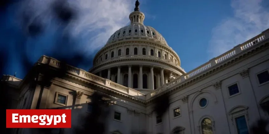 Federal Shutdown Drags Into Third Week Amid Uncertain Resolution