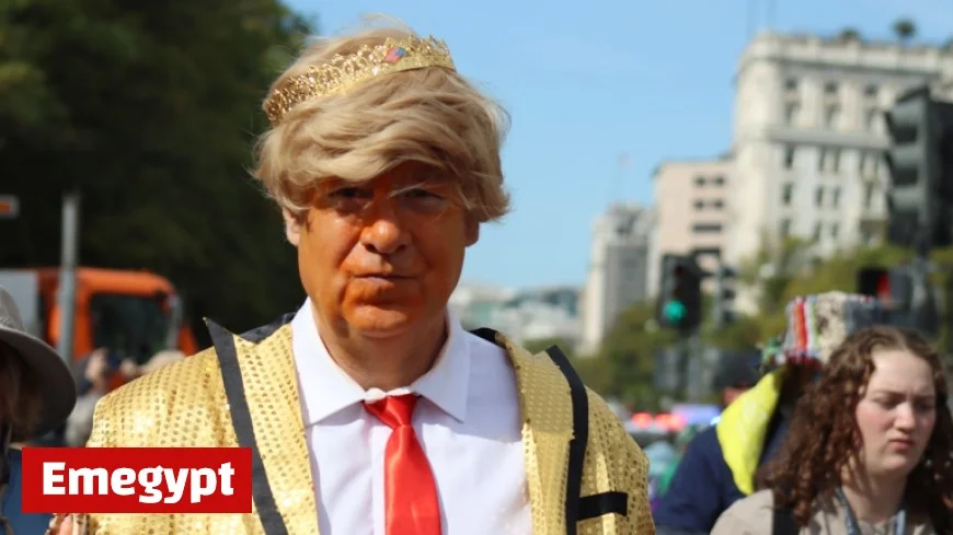 Bernie Sanders and Costumed Protesters Unite Against Trump at No Kings Day Rally Captured in Photos