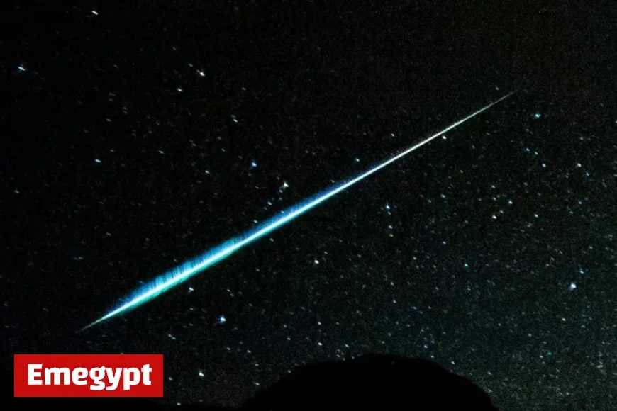 Catch a Spectacular Meteor Show from Halleys Comet Tonight Ideal Conditions for Fall’s Premier Meteor Shower