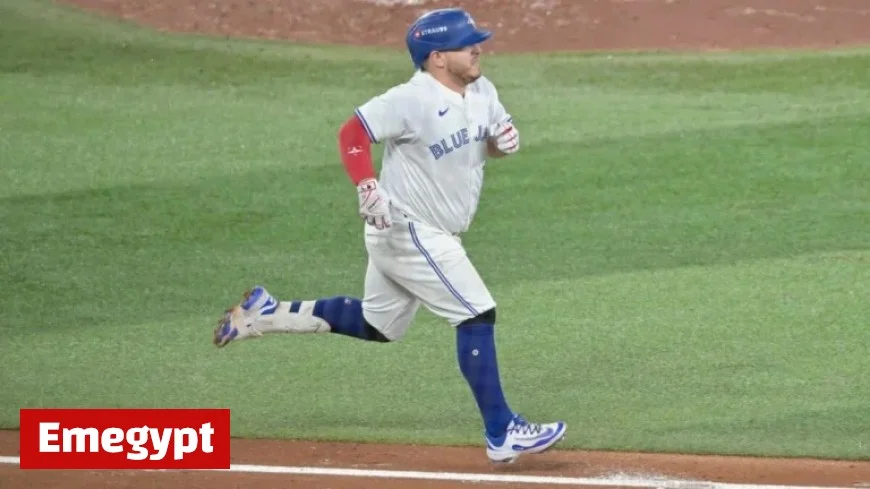 Alejandro Kirk Mexicos Trailblazer Defying Physical Norms to Shine in MLB