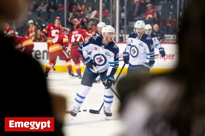 Blackhawks Legend Jonathan Toews Scores First NHL Goal Since 2023