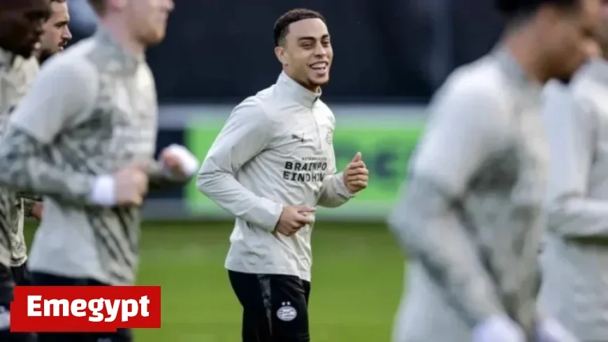 Sergiño Dest’s Tardiness Results in Bench Position for PSV vs Napoli Clash