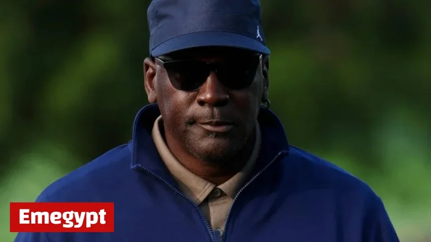 Michael Jordan’s Red Eyes Spark Fan Curiosity During His Return to NBC NBA Commentary