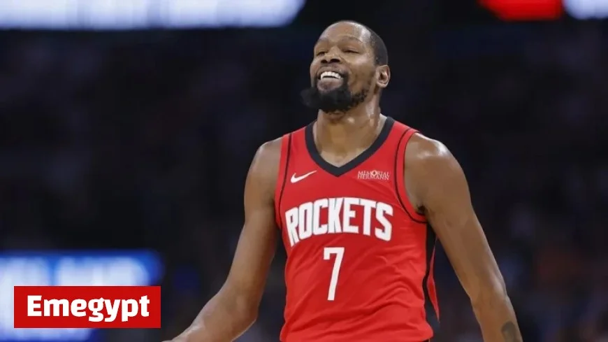 Kevin Durants Close Call with Chris Webber Timeout Nightmare in Exciting Rockets Debut