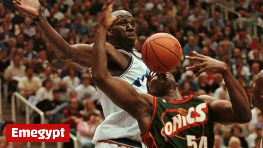 Discover the OKC Thunder Jersey Legacy: Horace Grant’s Iconic No. 54 from 1999-2000
