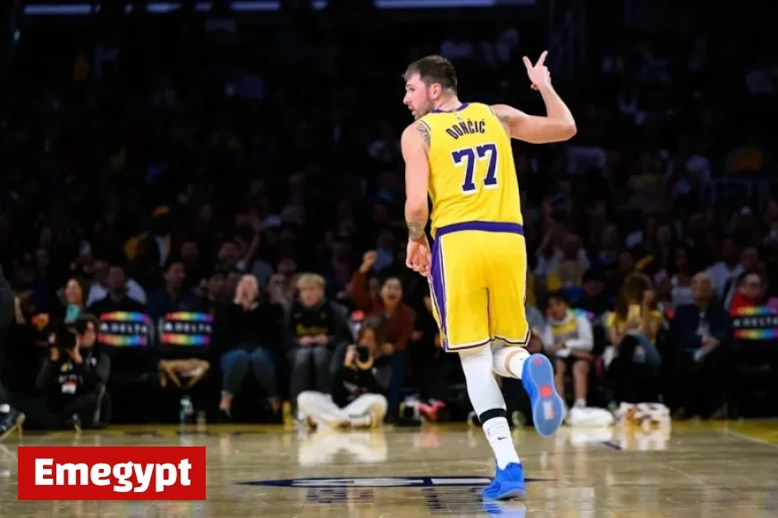 Lakers vs Warriors Live Updates: Lineups, Scores, and News as Luka Dončić Faces Stephen Curry and Golden State