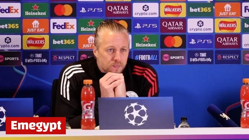 Pasveer Understands Ajax Fans’ Criticism Amidst Growing Discontent