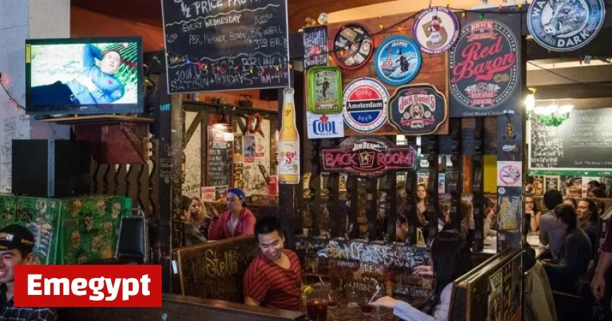 Toronto Bar Cautions Small Businesses on Using Blue Jays Logo for Promotions