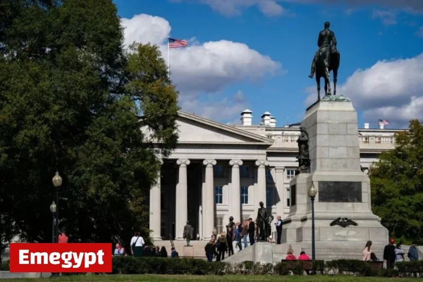 US Treasuries Surge as Inflation Data Boosts Rate-Cut Expectations