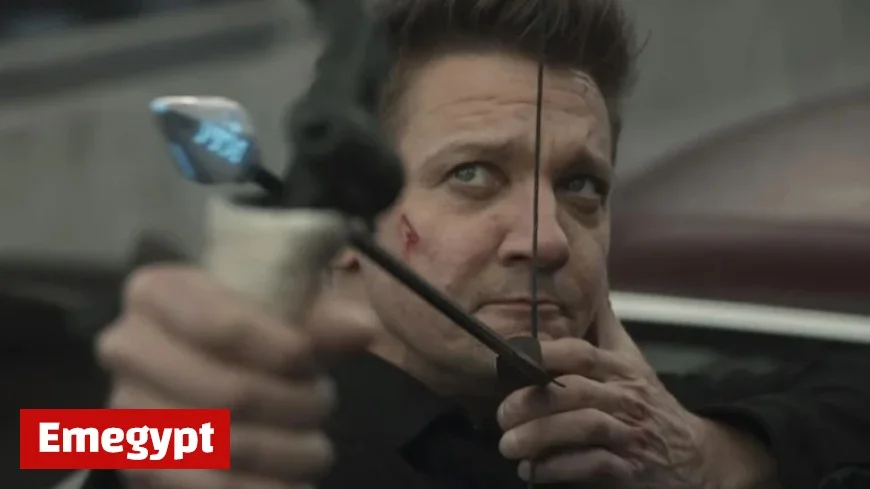 Jeremy Renner Teases AVENGERS: DOOMSDAY Visit, Discusses HAWKEYE Season 2 Plans
