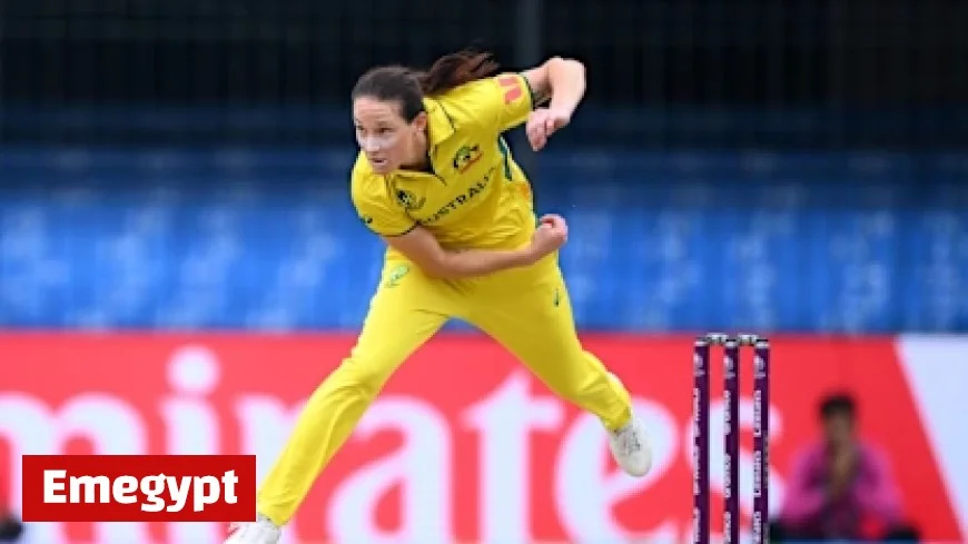 LIVE: Australia Battles Proteas in Crucial CWC25 Top-Ranking Clash